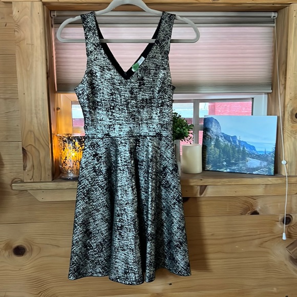 Silver and black party dress - Picture 1 of 4